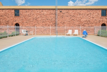 days inn by wyndham calvert city paducah east