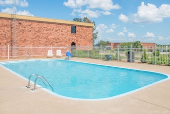 days inn by wyndham calvert city paducah east