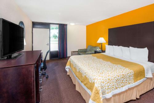 days inn by wyndham calvert city paducah east
