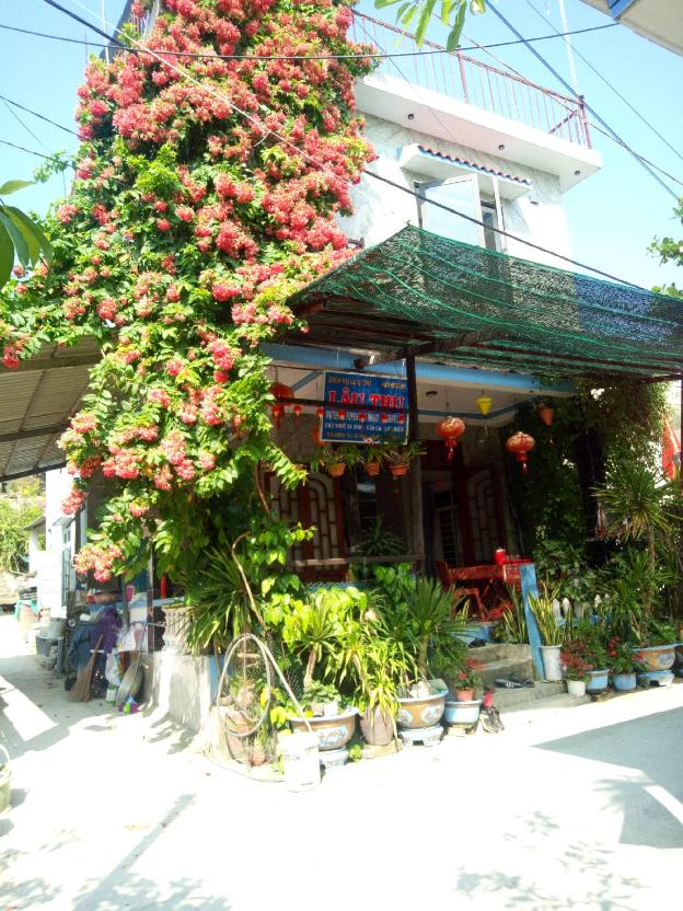 cham island homestay lau thu