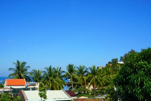cham island homestay lau thu