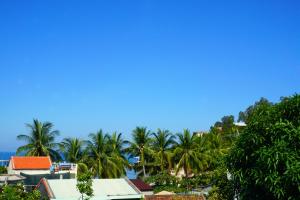 cham island homestay lau thu