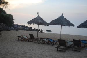 cham island homestay lau thu