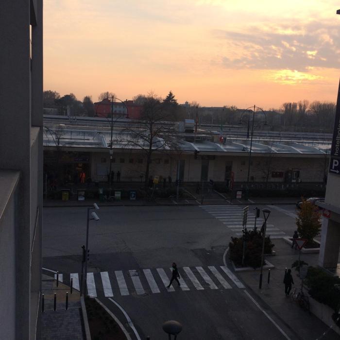 suites train station mestre