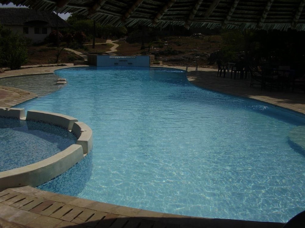 maweni beach cottages