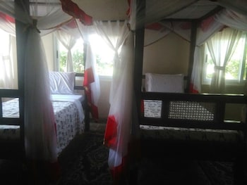 maweni beach cottages