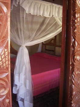 maweni beach cottages