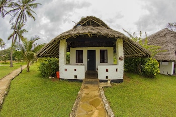maweni beach cottages