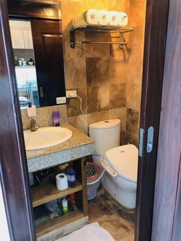 city suites ramos tower