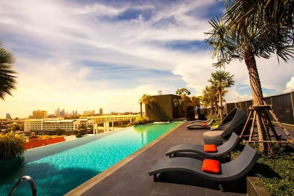 the chezz condominium by patsamon