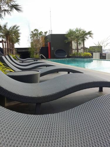 the chezz condominium by patsamon