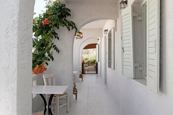 villa emilia with private swimming pool
