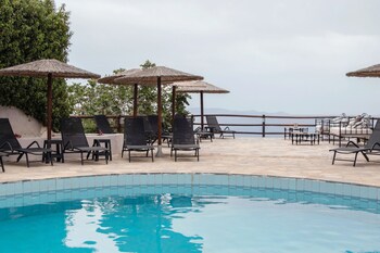 villa emilia with private swimming pool