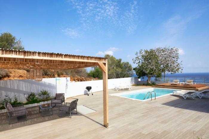 villa emilia with private swimming pool