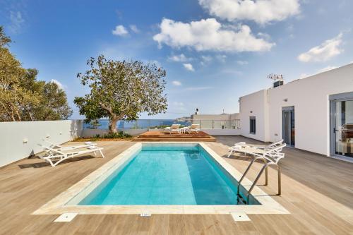 villa emilia with private swimming pool