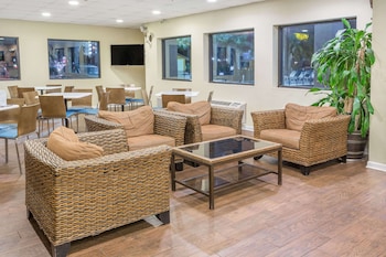 days inn by wyndham biloxi beach