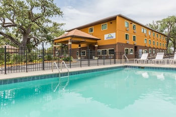 days inn by wyndham biloxi beach