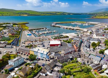 dingle harbour cottages 3 bed sleeps 6
