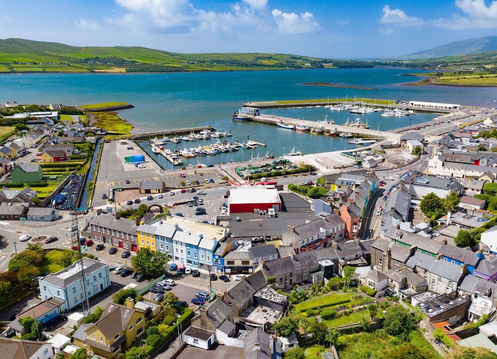 dingle harbour cottages 3 bed sleeps 6