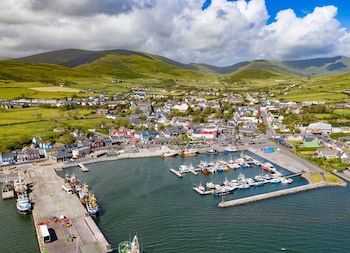 dingle harbour cottages 3 bed sleeps 6
