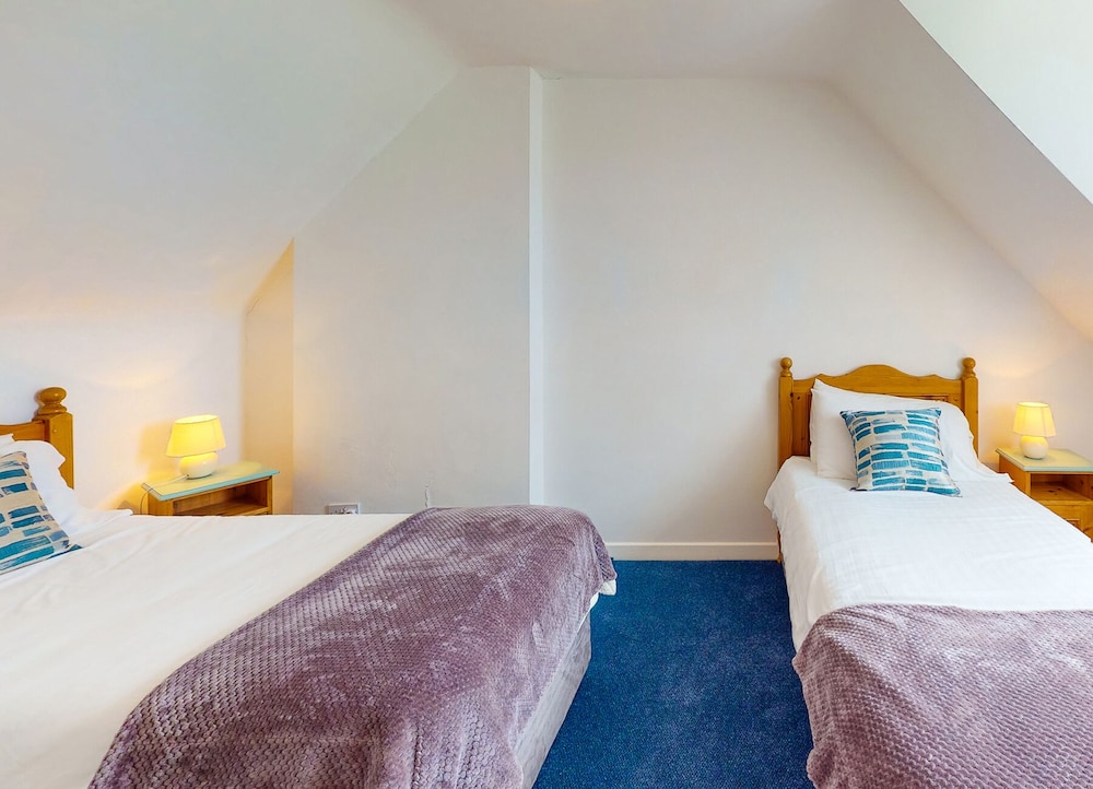dingle harbour cottages 3 bed sleeps 6