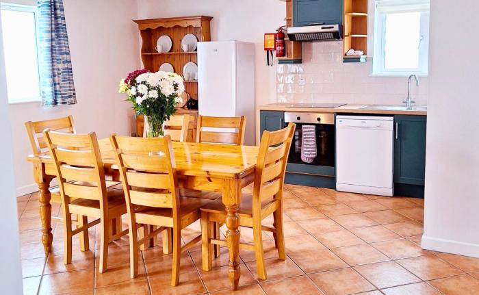 dingle harbour cottages 3 bed sleeps 6