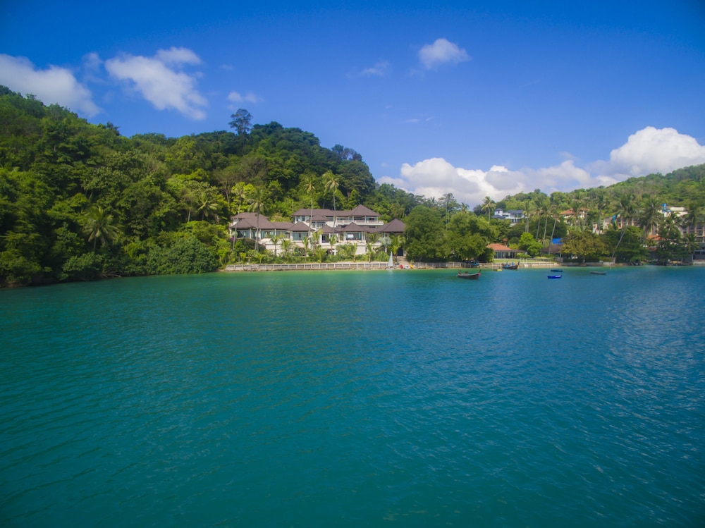 stunning oceanview villa taipan