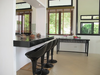 stunning oceanview villa taipan