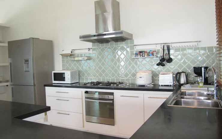 stunning oceanview villa taipan