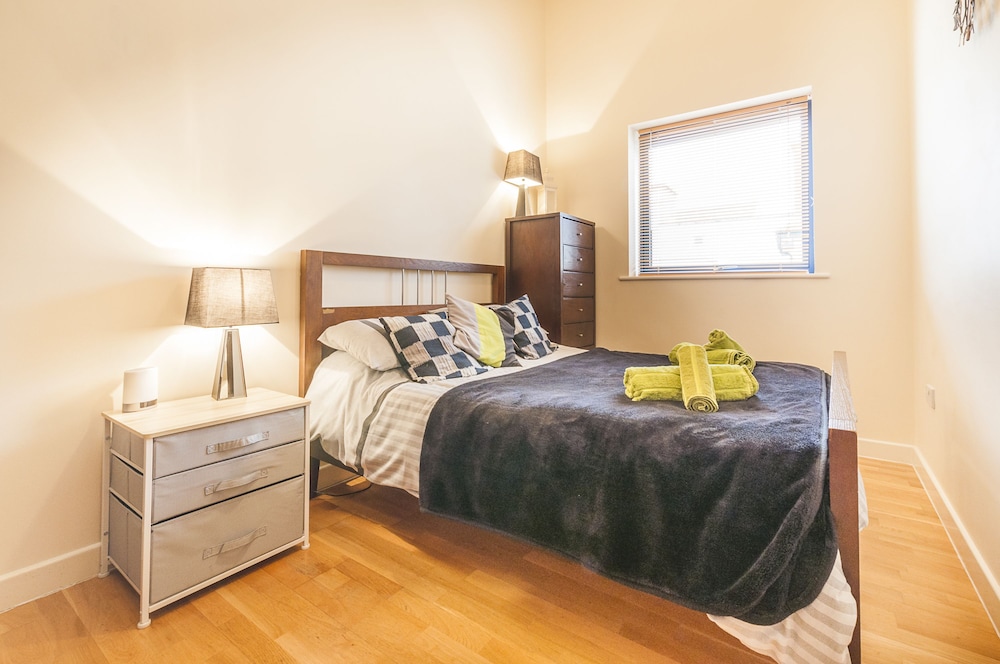 city centre spacious apartment