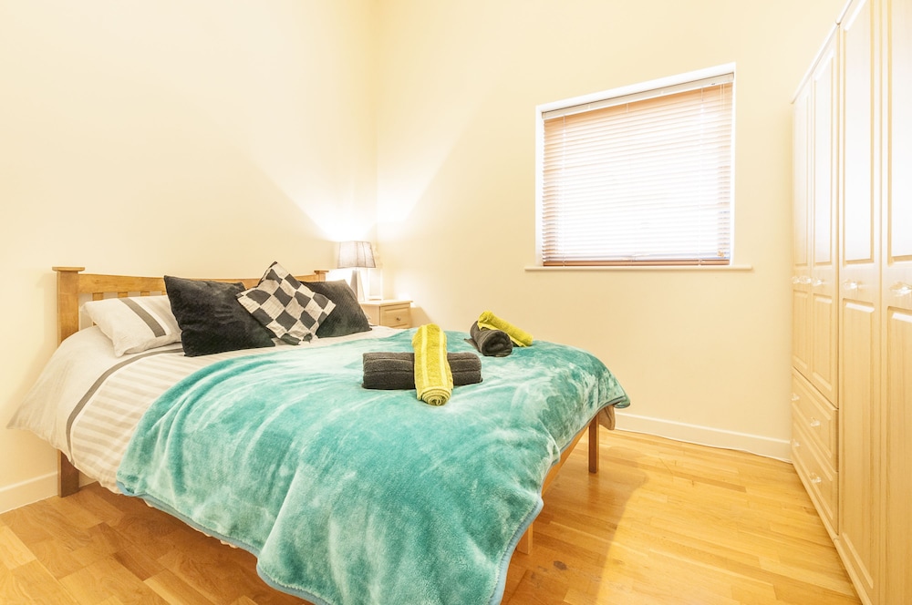 city centre spacious apartment