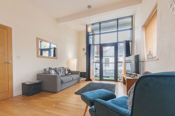 city centre spacious apartment