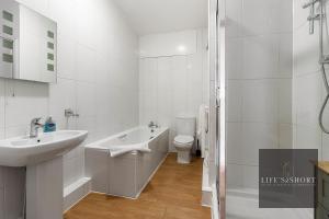 city centre spacious apartment