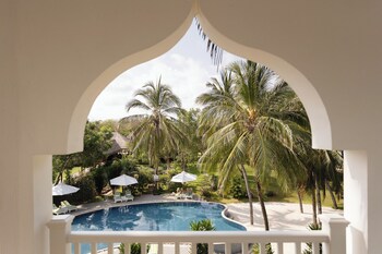 hemingways watamu