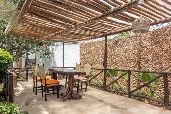 villa black pearl