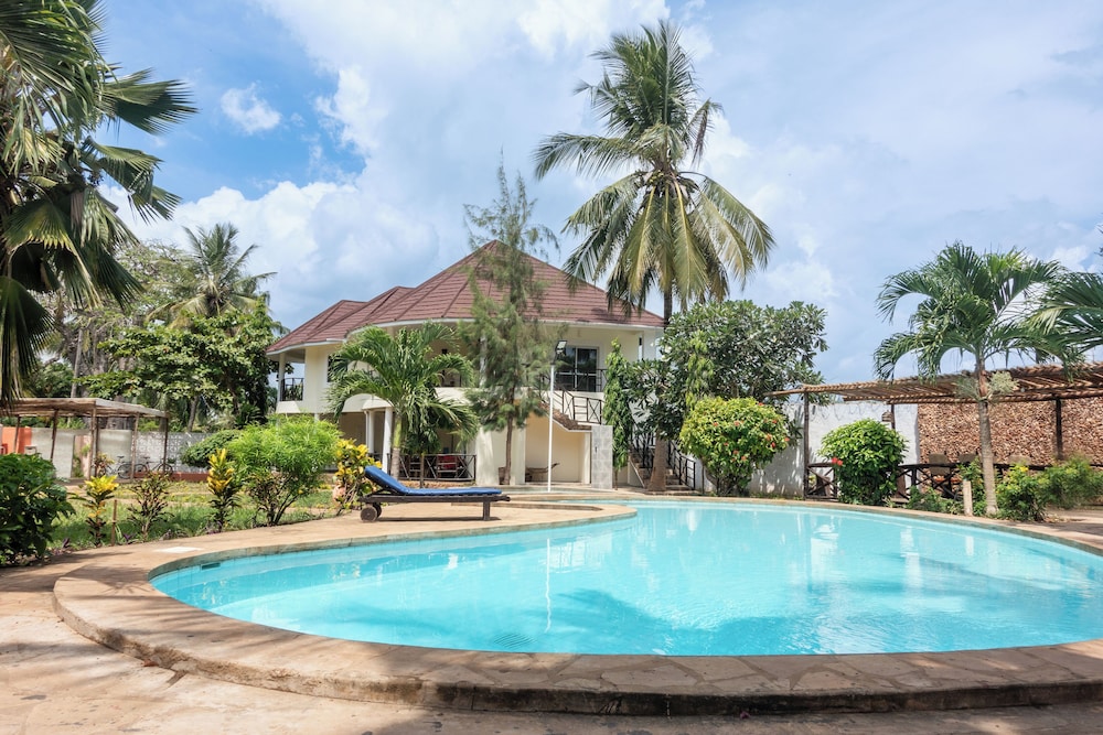 villa black pearl