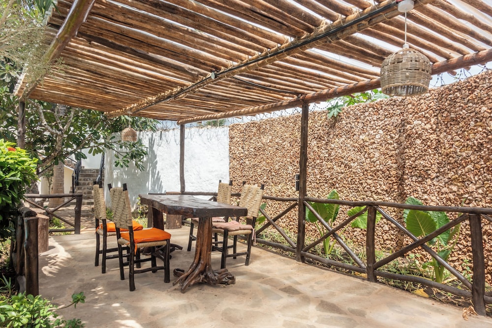 villa black pearl