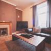 stylish and spacious two bed in aberdeens west end