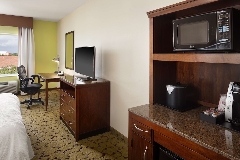 hilton garden inn boca raton