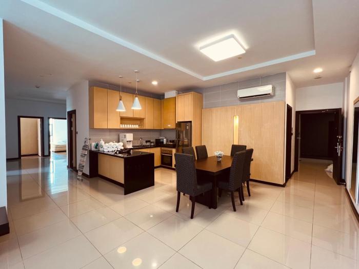 imperial grand suite apartment kuching