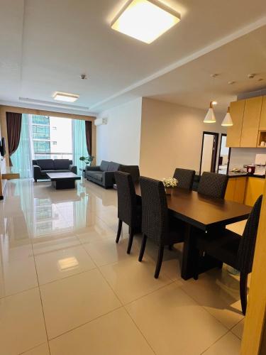 imperial grand suite apartment kuching