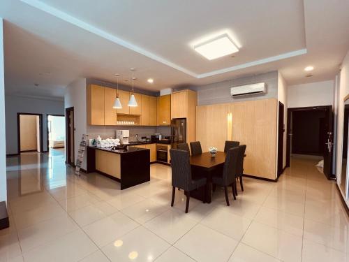imperial grand suite apartment kuching