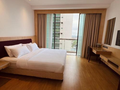 imperial grand suite apartment kuching