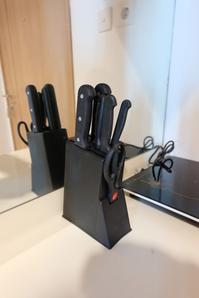 simply and homey studio apartment at tree park city