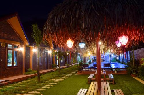 phong nha hillside view bungalow