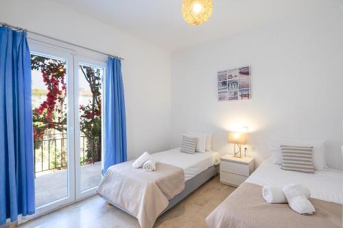 Irene Apartments,Corfu>>Agios Gordios,3 star