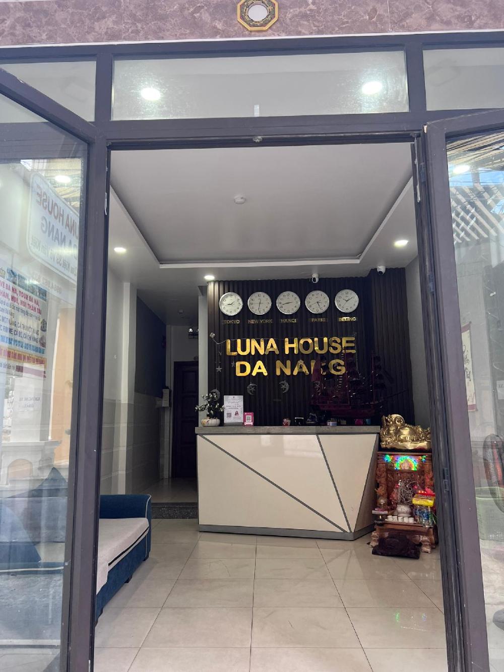 luna house