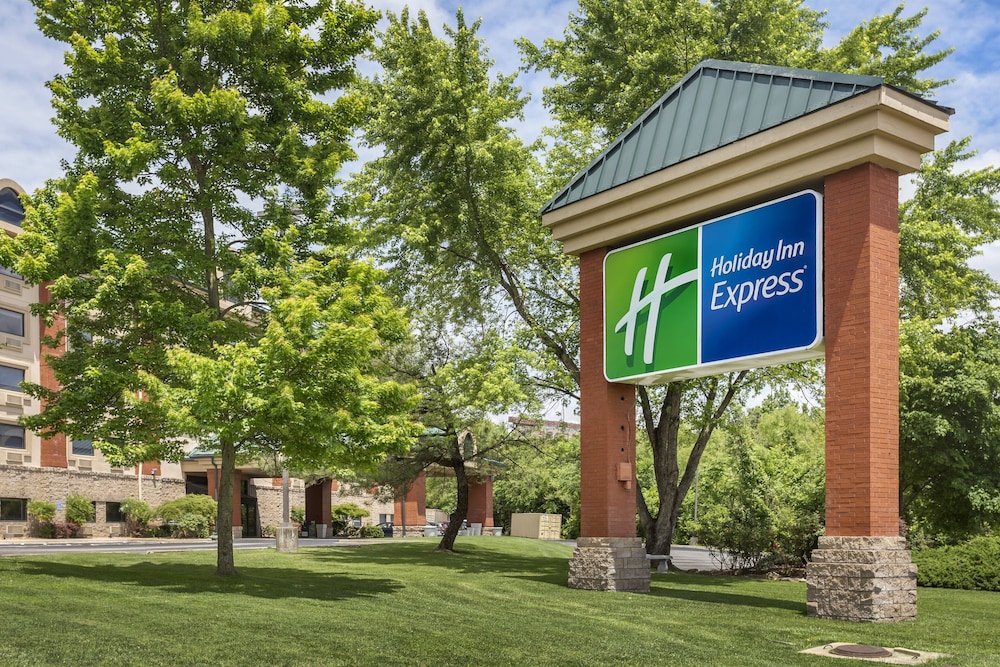 holiday inn express branson green mountain drive by ihg
