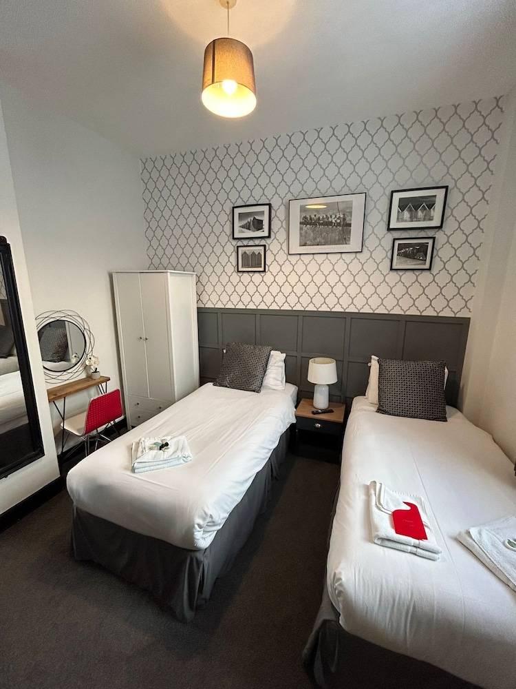 the lyndhurst guest house