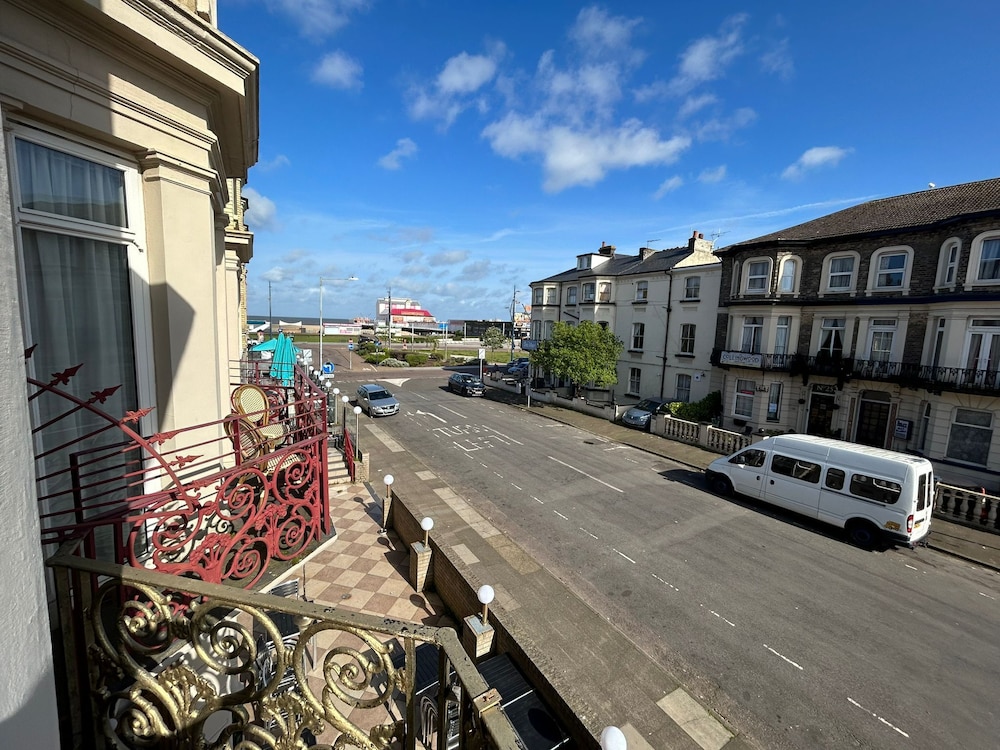 the lyndhurst guest house